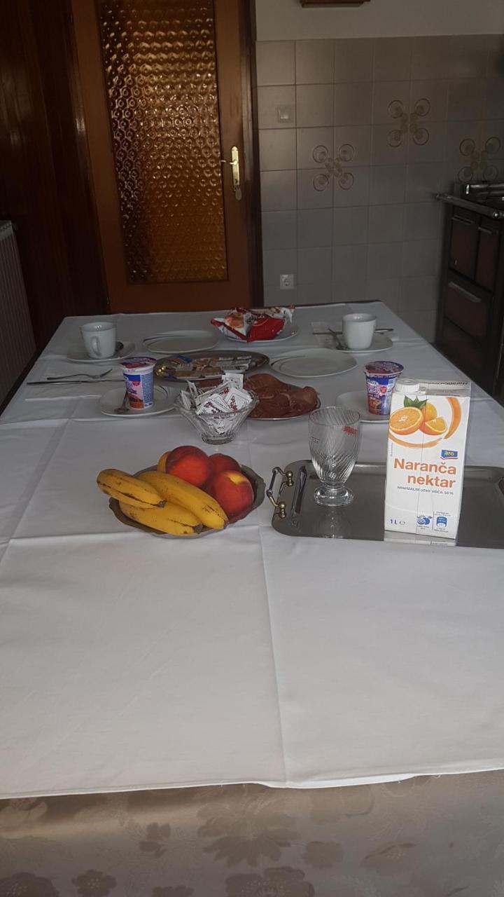 Guest House Mrvcic Rupa Exterior foto